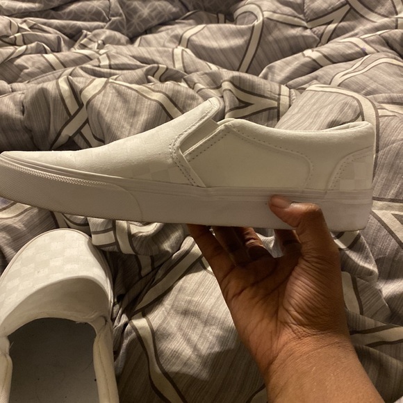 Used - Picture 2 of 5